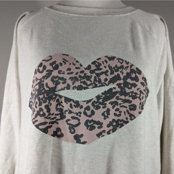 Wildfox Leopard Lips Oatmeal Oversized Sweatshirt Women's Size M - Picture 4 of 6